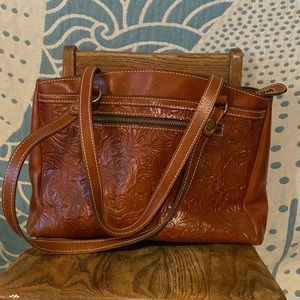 Patricia Nash bag. Lightly used. Great condition.